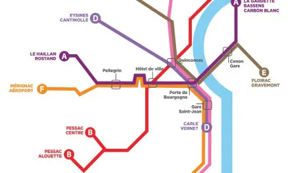 Le tram passe à la ligne E