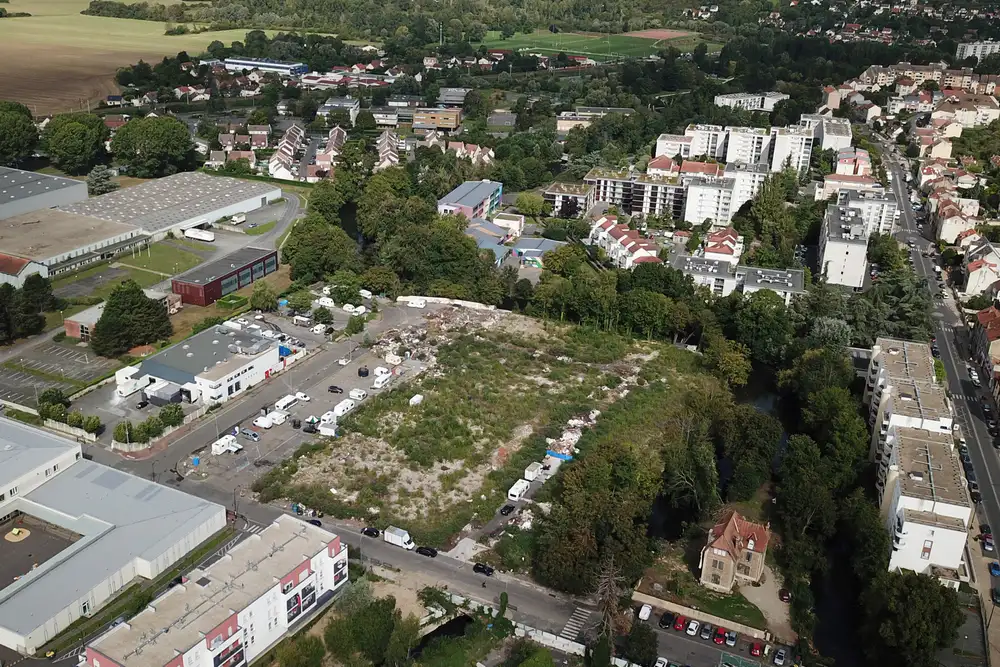 Consulter l’enquête publique de déclassement du domaine public des parcelles BI 205 et 318p situées rue Jean Bouvet