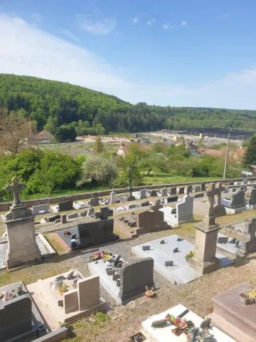 Nettoyage du cimetière de la commune