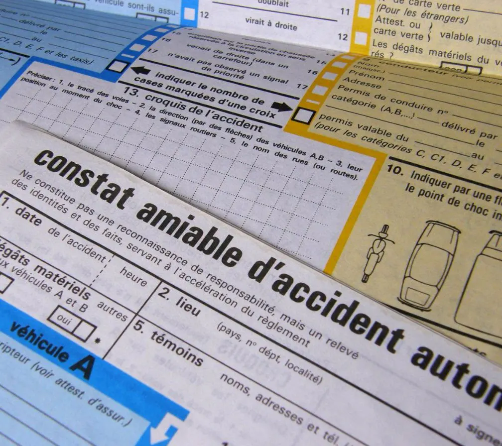 🚗 Accrochage : les bons réflexes ! 📝