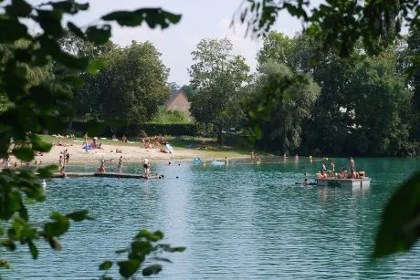 🏖️ Profitez de l'été en toute sécurité au Plan d'eau de Benfeld !