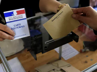 Élections municipales : démarches et vérifications
					
					
							Vous souhaitez vérifier votre situation électorale ou faire une procuration ?