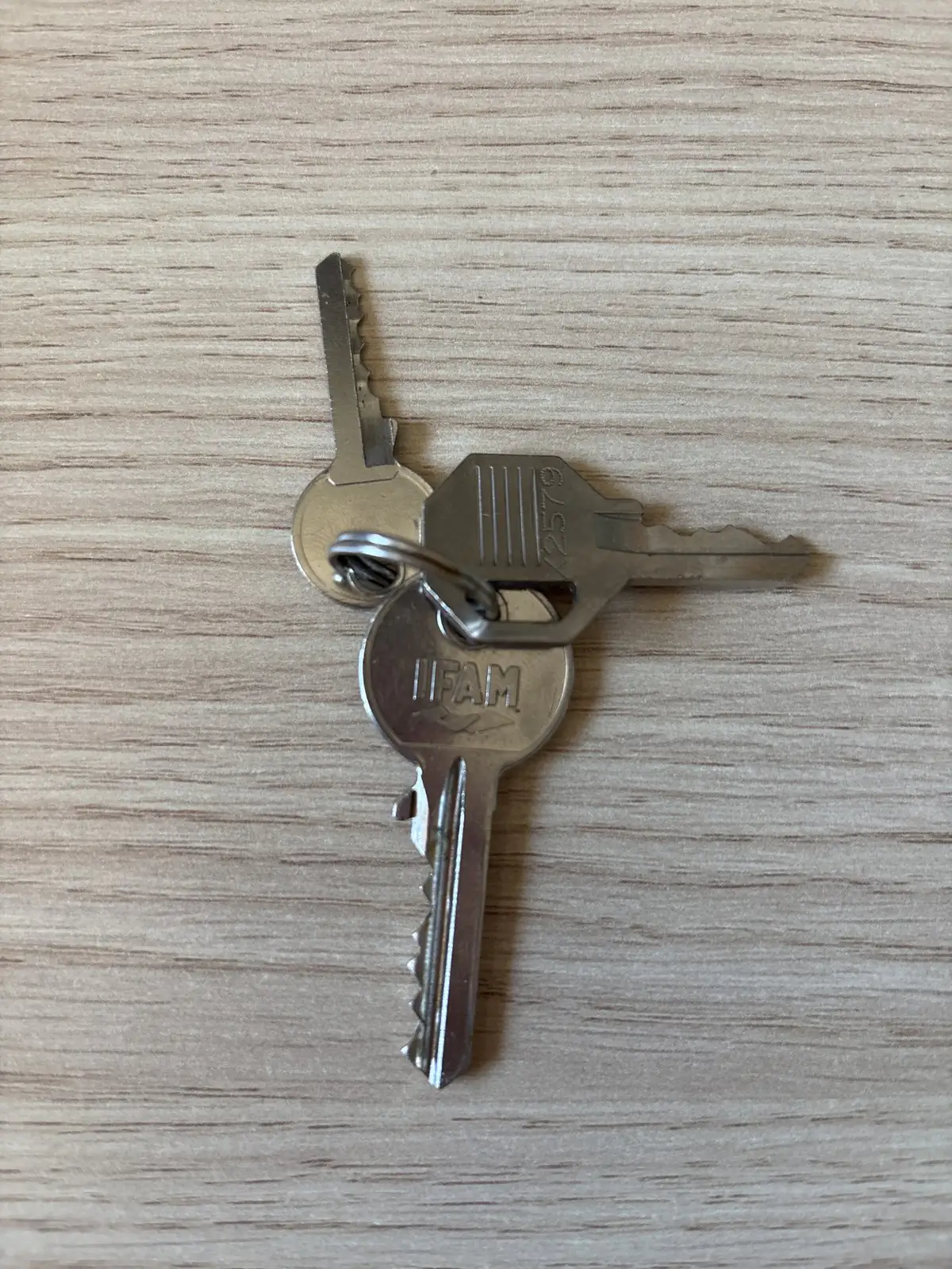 🔑 Clés retrouvées au cimetière de Ferrières
