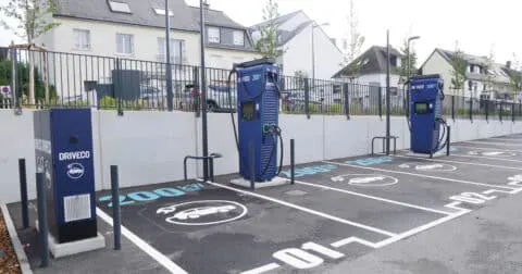 8 nouvelles bornes de recharge pour voitures électriques à Bruz - Bruz