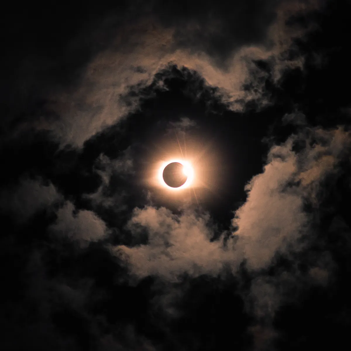 Éclipse totale du soleil le 12 août - Cuges-les-Pins