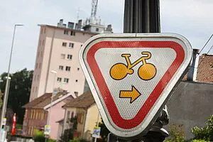 Le cédez-le-passage cycliste : un aménagement pour une circulation plus fluide et plus sûre