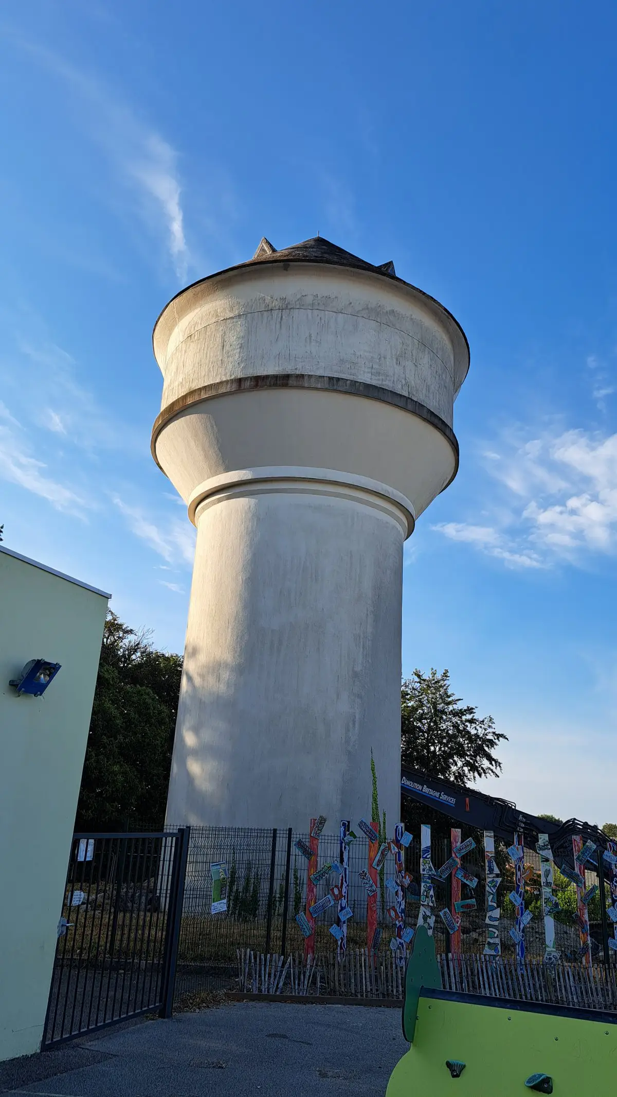Démolition de l&#8217;ancien réservoir d&#8217;eau potable de la rue Saint-Joseph